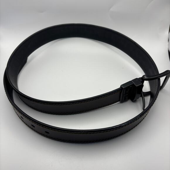 Levi's Men's  Casual Leather Belt Black Size  54-56 READ - Picture 1 of 4